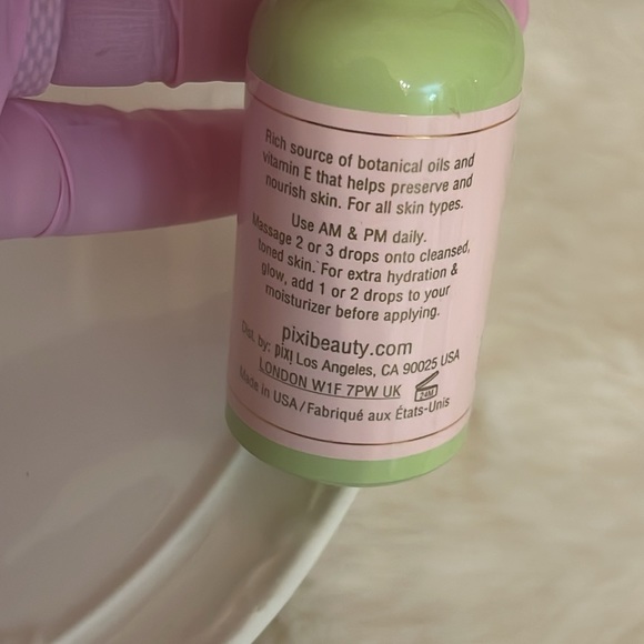 Pixi Skintreats Nourishing Rose Face Oil Blend - Picture 7 of 7